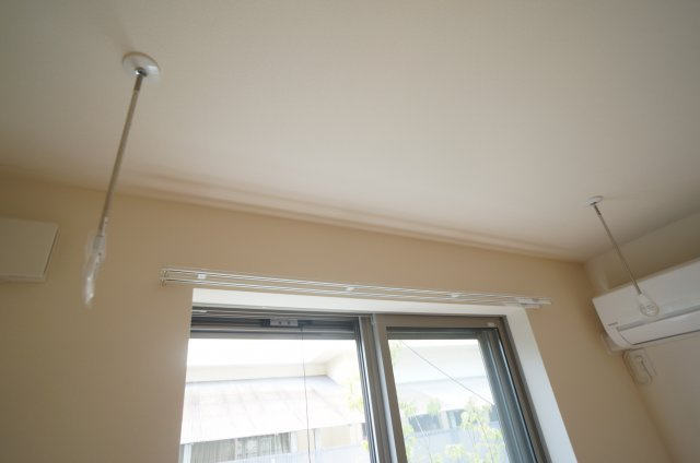 エルピーダの設備|室内物干しバーは脱着可能タイプです