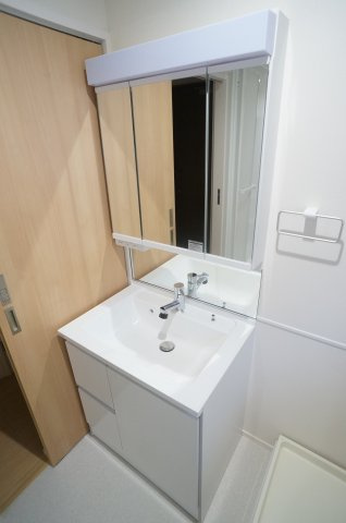 エルピーダの独立洗面台