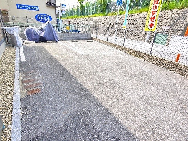 ザウバーの駐車場|駐車場です