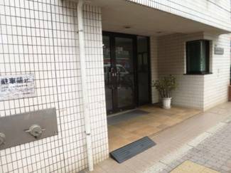 【エントランス】