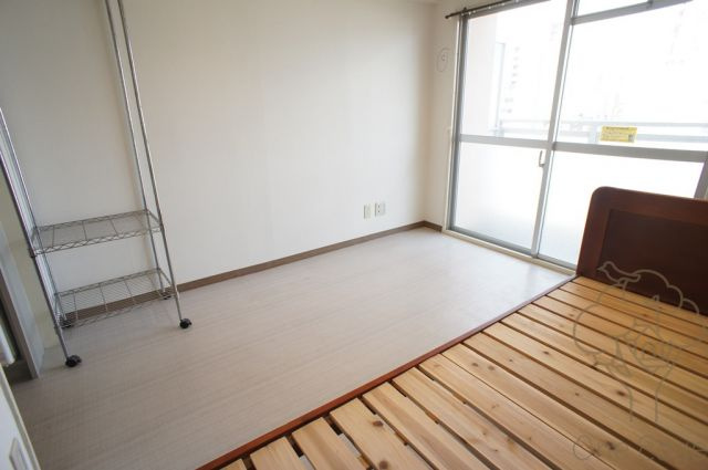 レアレア梅田2番館の収納