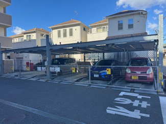 【駐車場】