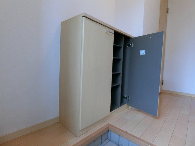 エスポワールⅡA棟の収納|イメージB103号室の写真