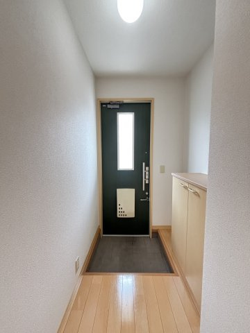 エスポワールⅡA棟の玄関