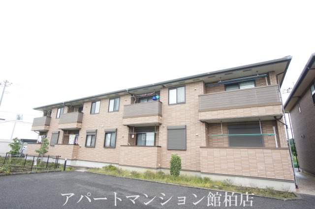 ラ　ポワールⅡの外観
