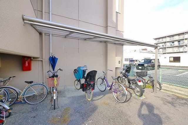井田マンションのその他共用部分|駐輪場です