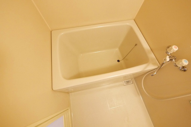 井田マンションの浴室|ゆったり過ごせるお風呂です