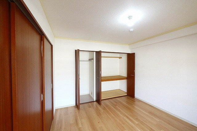 井田マンションの洋室|個人の部屋や寝室として使える洋室です