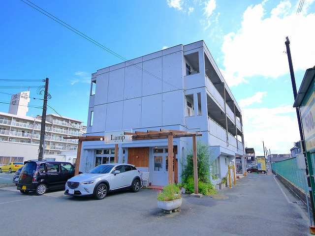井田マンションの外観