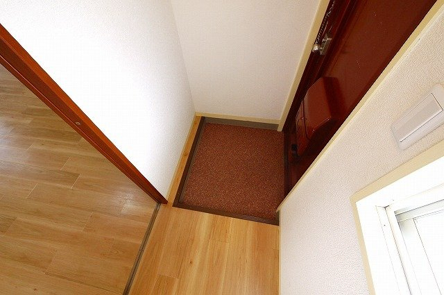 井田マンションの玄関|きれいな玄関です