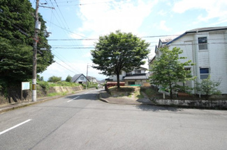 【前面道路含む現地写真】