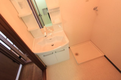 【洗面所】 | ビレット・ルネ | 明るい洗面所です