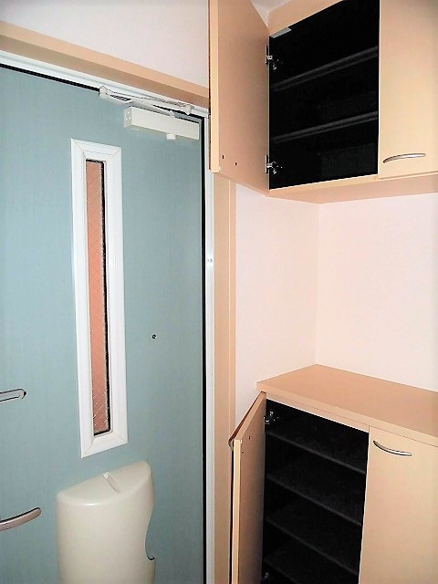 フェニックスAの玄関