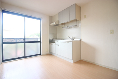 【キッチン】 | パークスクエア | ダイニングテーブルも置ける広さです。