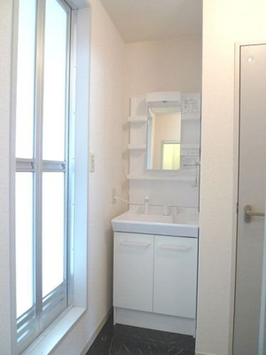 【独立洗面台】 | パークスクエア | 嬉しい洗髪洗面化粧台つきです