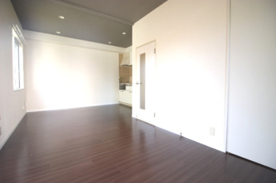 【居間・リビング】 | ベルテ伊藤 | おしゃれなＬＤＫに仕上がってます