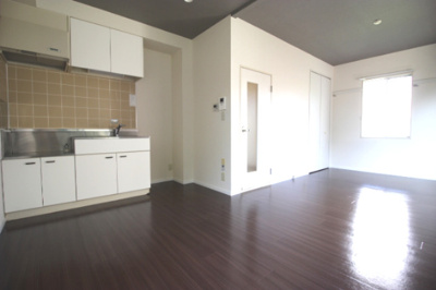 【居間・リビング】 | ベルテ伊藤 | 南向きの明るい室内