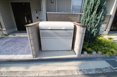 【その他共用部分】 | Ｄ－ｒｏｏｍ西田辺 | ゴミステーション