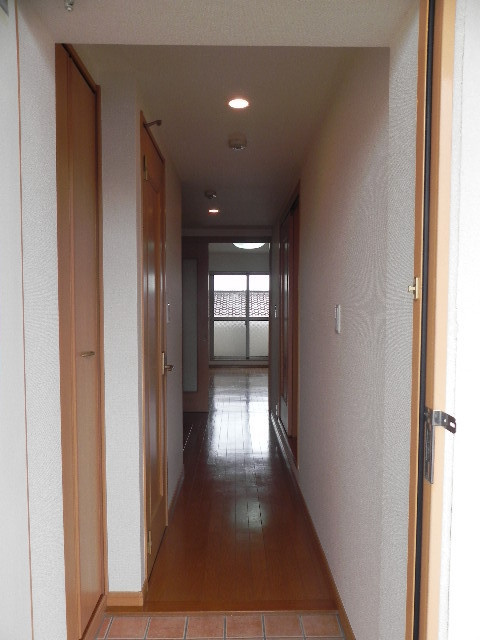 ルピナスの玄関