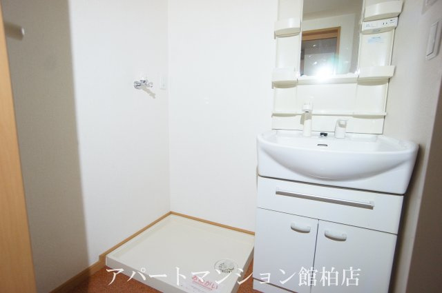 ルピナスの独立洗面台