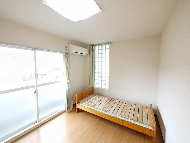 ディアコート奈良（南半田西町）の洋室|スタンダードな洋室です