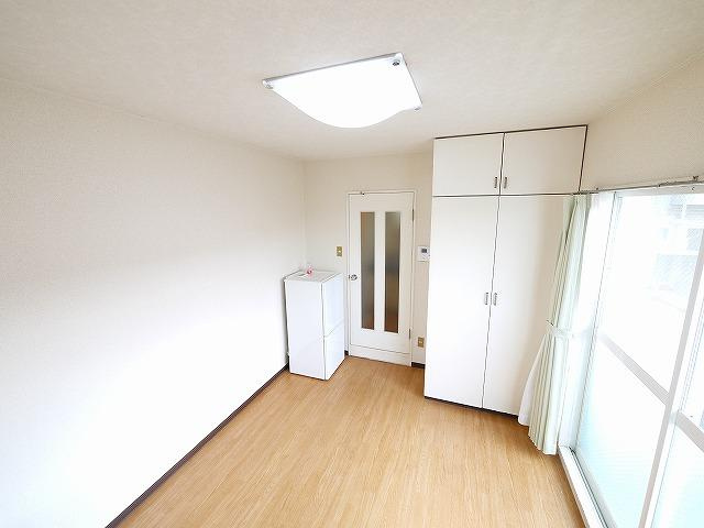 ディアコート奈良（南半田西町）の洋室|個人の部屋や寝室として使える洋室です