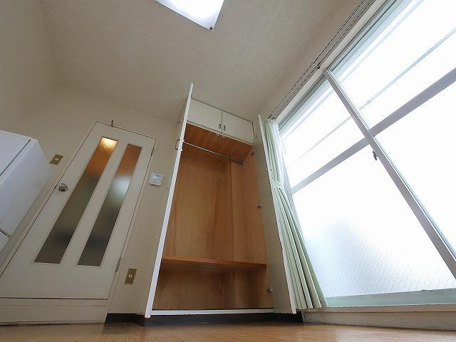 ディアコート奈良（南半田西町）の収納|便利な収納スペースです