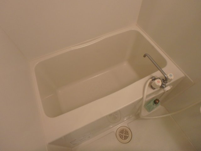 クレセントＫの浴室