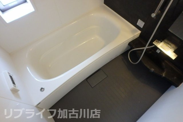 ラヴィータローザの浴室