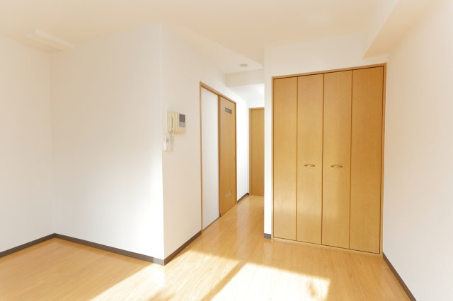 ラウンド・Mの洋室