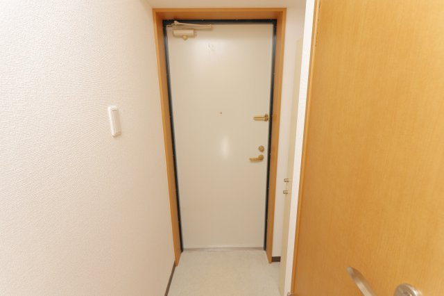 ラウンド・Mの玄関