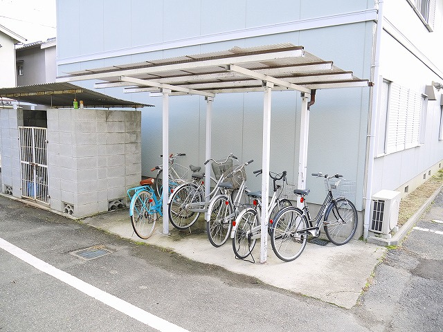 阪和阪手ドミールA棟のその他共用部分|自転車置き場