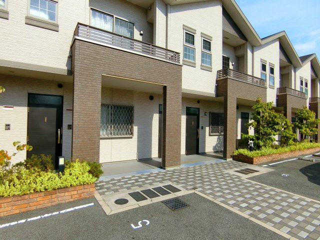 ファミリアのエントランス