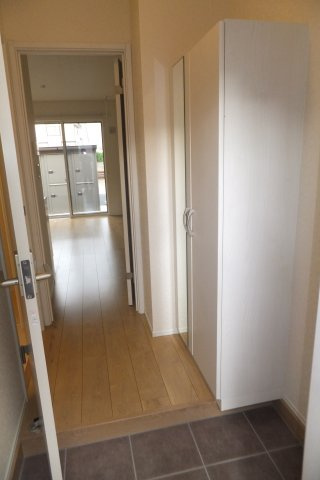 ベルメゾン・ラク Gの玄関
