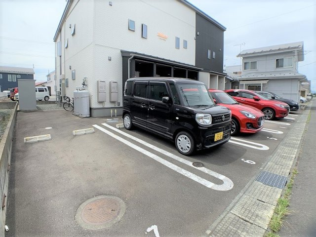 トゥルーチェの駐車場