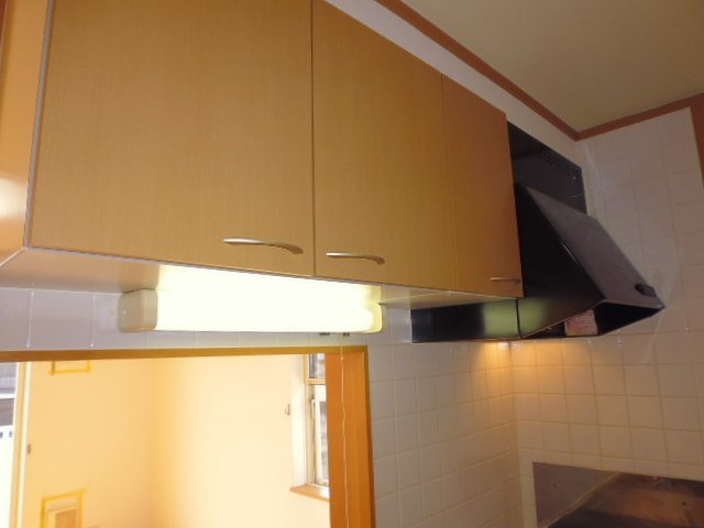 スターライトＡのキッチン|吊戸