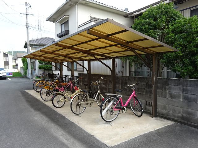 倉敷市水江のアパートのその他共用部分|自転車置き場