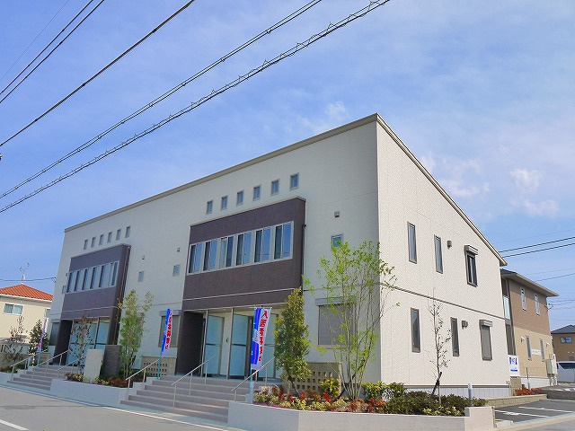 エクラージュの外観