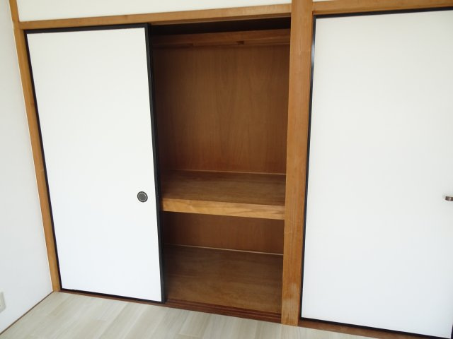 ラポールおおいＡの収納