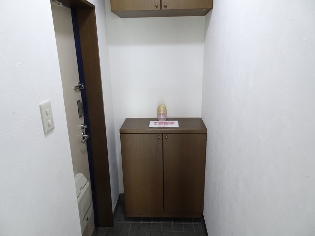 ラポールおおいＡの玄関