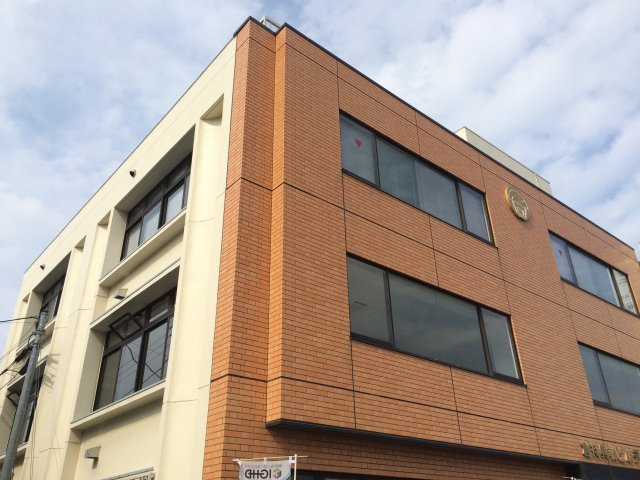 倉持興業ビルの外観