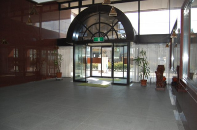 【エントランス】 | ロイヤル東海川原町