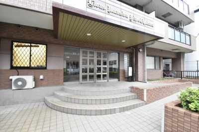 【エントランス】 | ライオンズマンション日吉学園 | 東急東横線「日吉」駅徒歩17分。