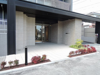 【エントランス】 | 横浜市営地下鉄ブルーライン「弘明寺」駅徒歩10分、「蒔田」駅徒歩10分