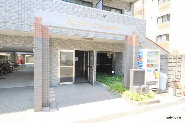 エスリード北梅田　仲介手数料無料のエントランス