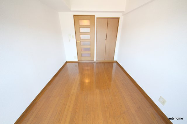 エスリード北梅田　仲介手数料無料の寝室