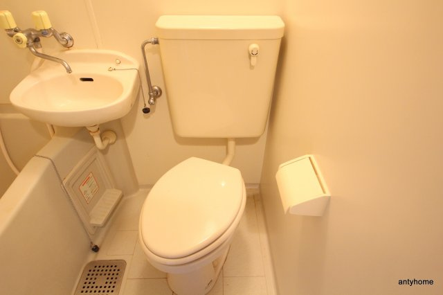 エスリード北梅田　仲介手数料無料のトイレ