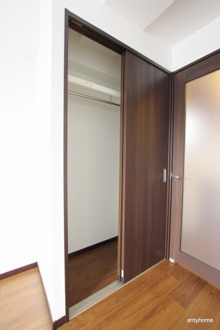 ファーストフィオーレ京橋パークフロント　仲介手数料無料の収納