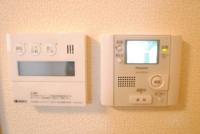 ファシリオンのセキュリティ|ＴＶインターホン
内装イメージ：同物件別室