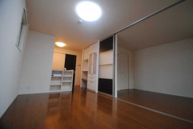 ファシリオンの居間・リビング|内装イメージ：同物件別室